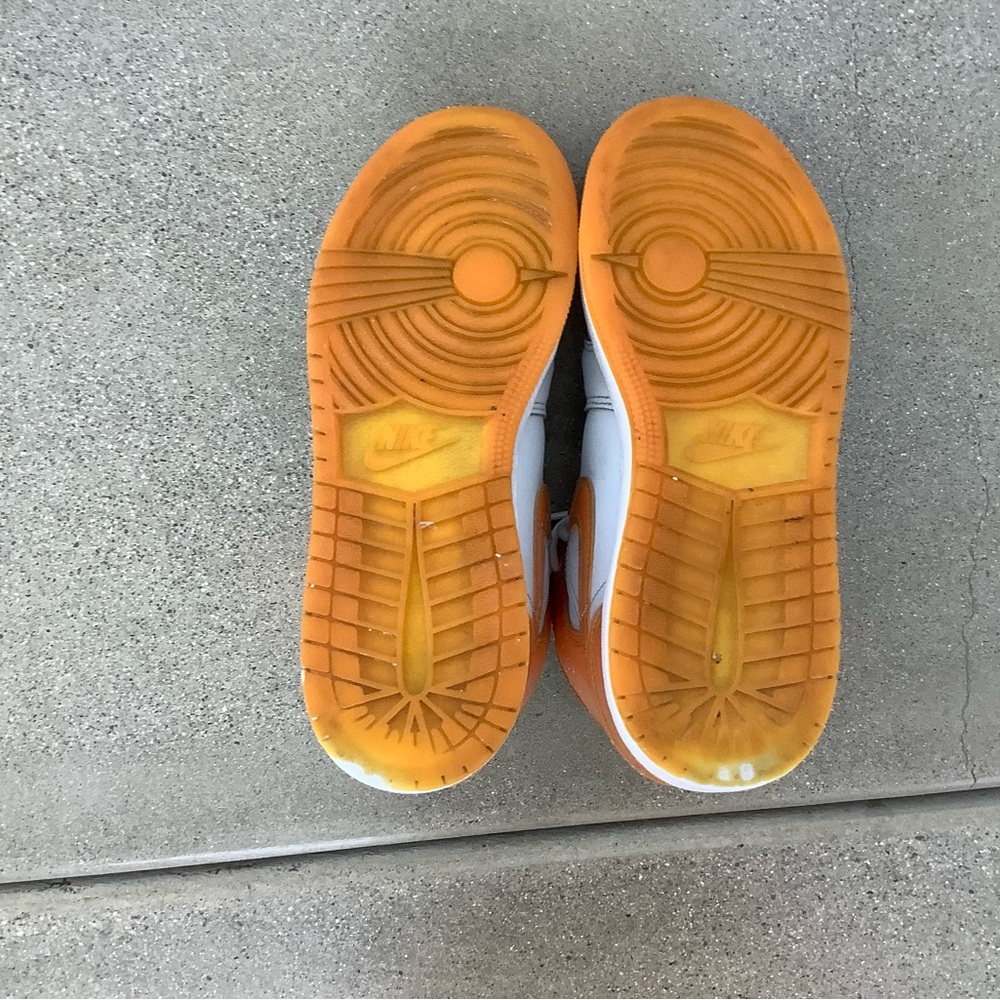 JORDAN 1 MID SE GS 'GATORADE PACK - ORANGE’ SIZE 5Y - Picture 6 of 7